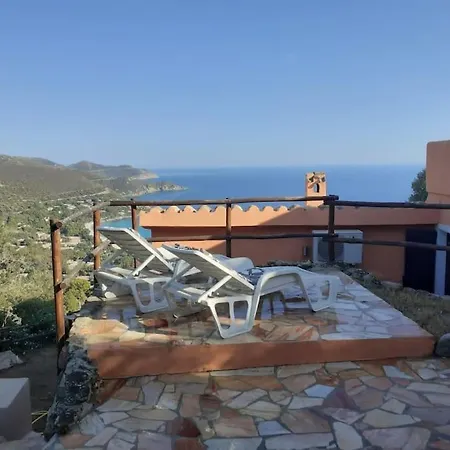 Del Nuraghe With Fantastic Sea View Feriehus