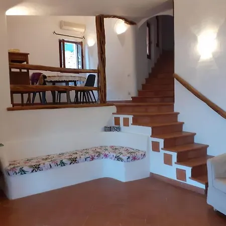Dom wakacyjny Del Nuraghe With Fantastic Sea View Torre delle Stelle
