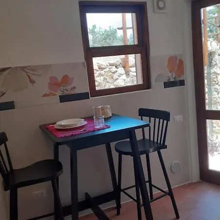 Dom wakacyjny Del Nuraghe With Fantastic Sea View Torre delle Stelle