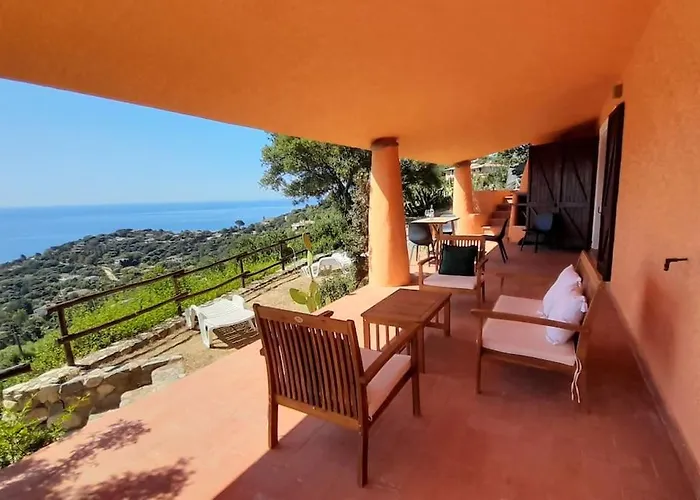 Del Nuraghe With Fantastic Sea View Nyaraló Torre delle Stelle