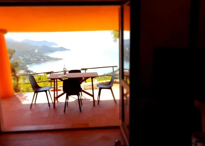 Del Nuraghe With Fantastic Sea View Nyaraló